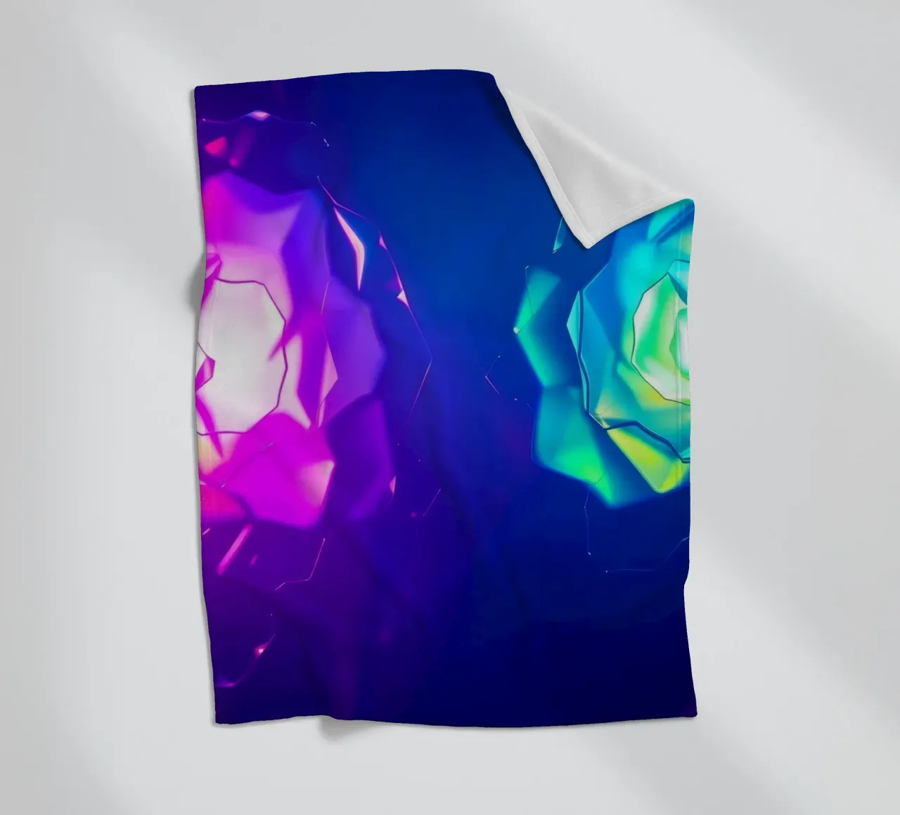 Design moderno con forme astratte di rose luminose e colorate coperta in pile da DesignDoodle