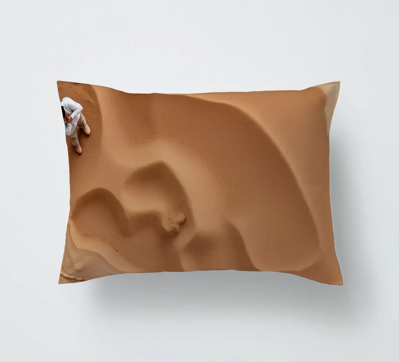 Esplorare l'arte dei modelli di sabbia e l'interazione umana cuscino da DesignDoodle