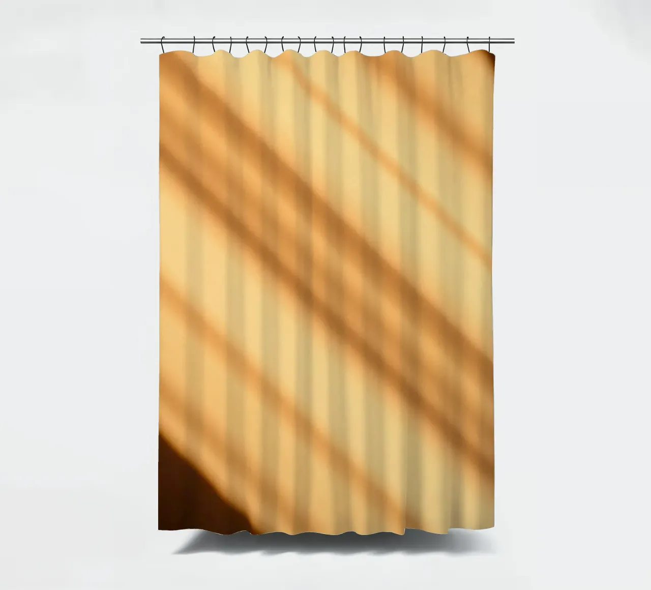 Fond abstrait en dégradé chaud avec des lignes lisses rideau de douche de DesignDoodle