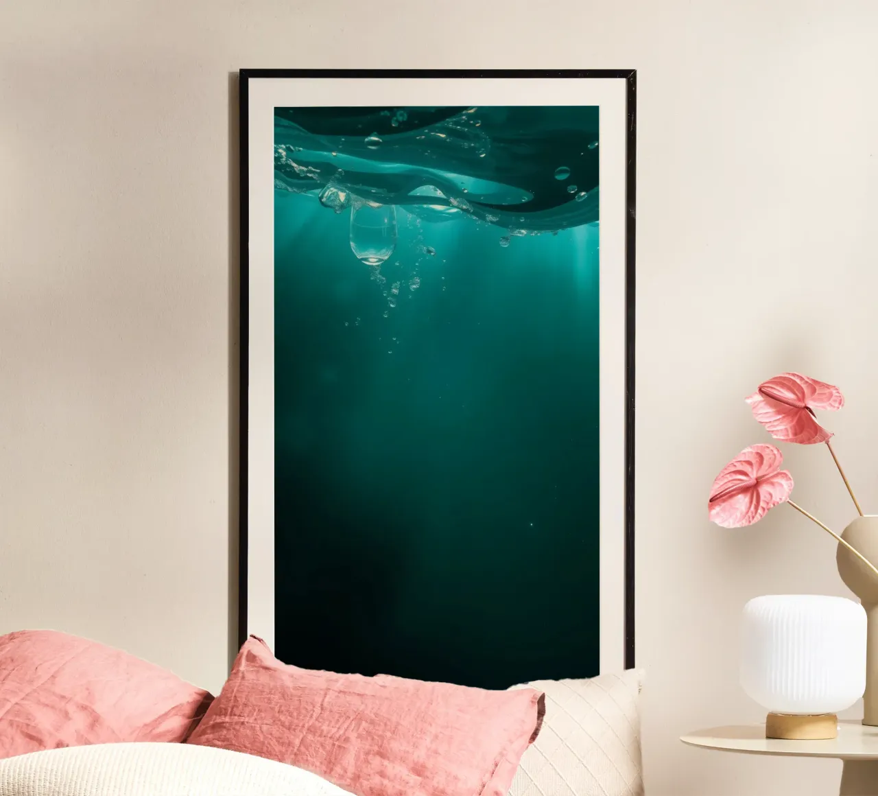 Esplorate la serenità della tranquillità sottomarina poster con telaio in alluminio da DesignDoodle