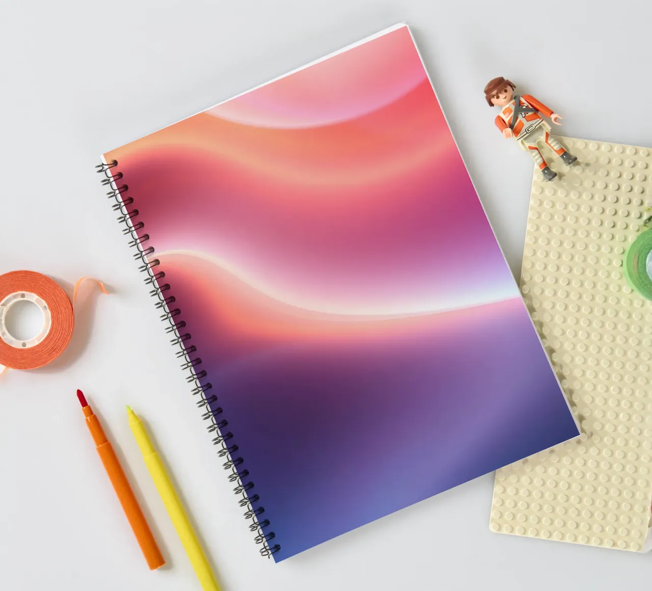 Lebendige Abstraktion mit weichen Verläufen und dynamischem Fluss Ringbuch von DesignDoodle