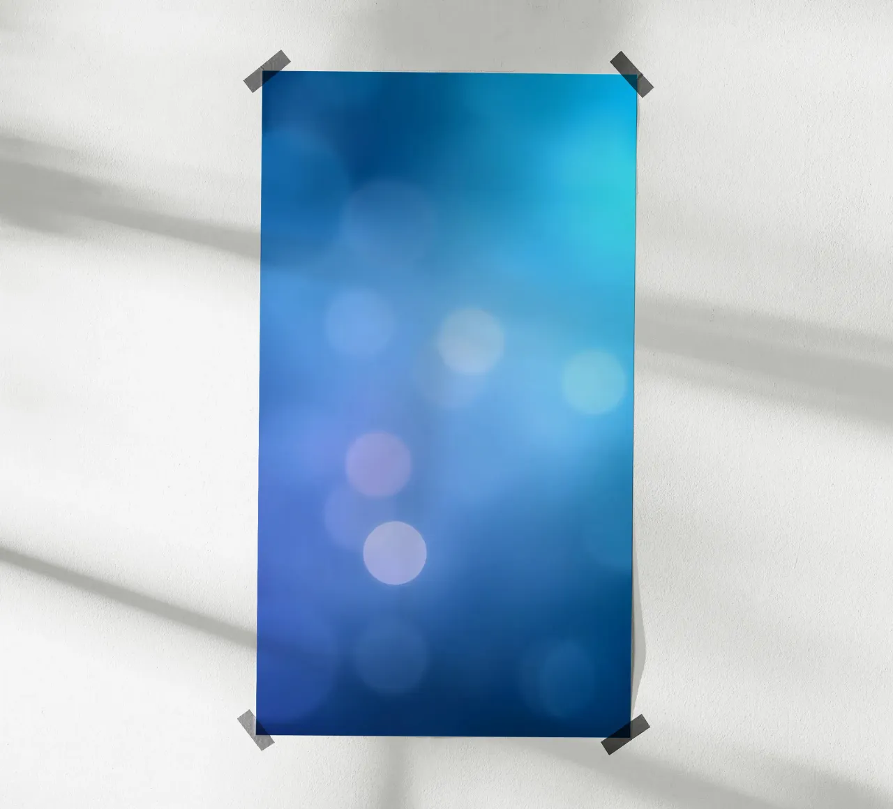 Levendig blauw en paars abstract ontwerp met subtiele bokeh hahnemühle van DesignDoodle