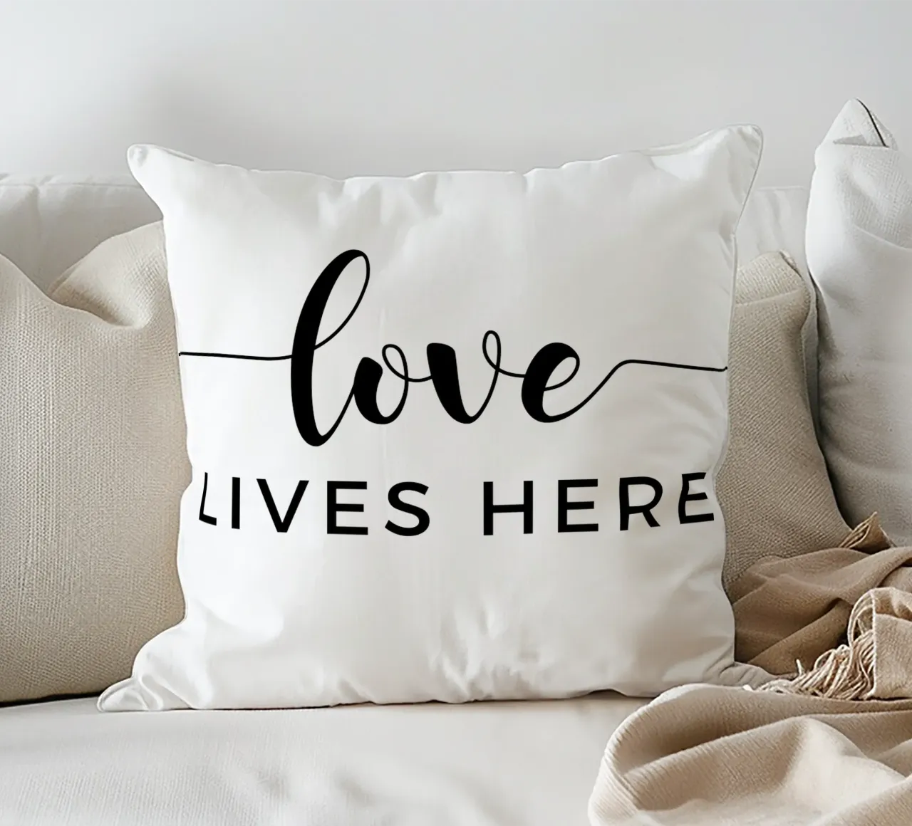 L'amore vive qui cuscino da Shark Printables