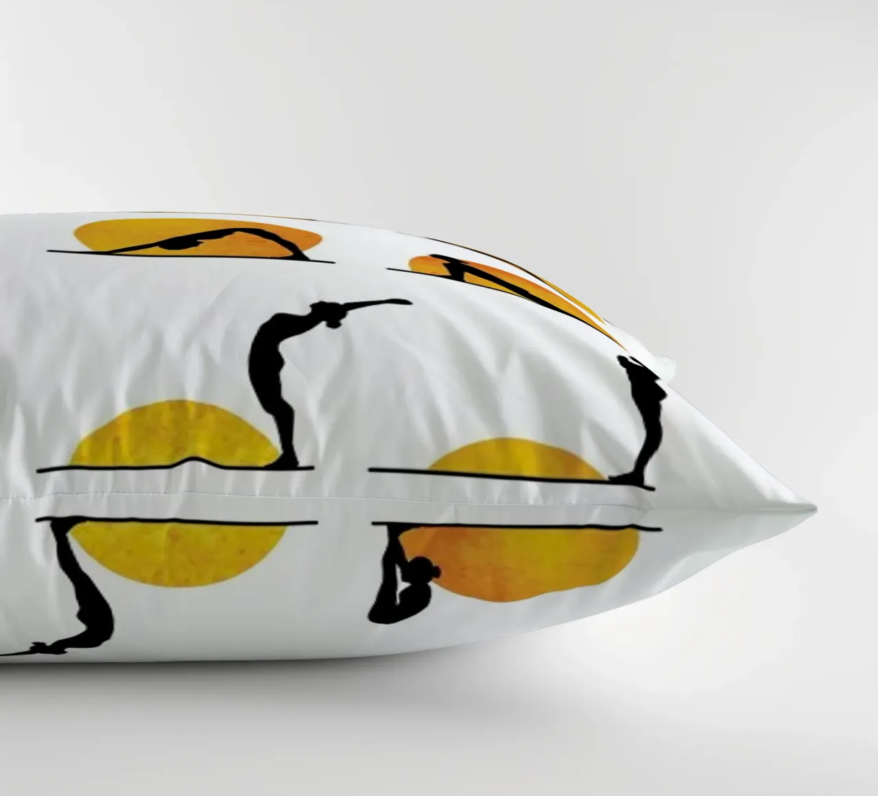 Yoga Sun Kissen von Kubistika