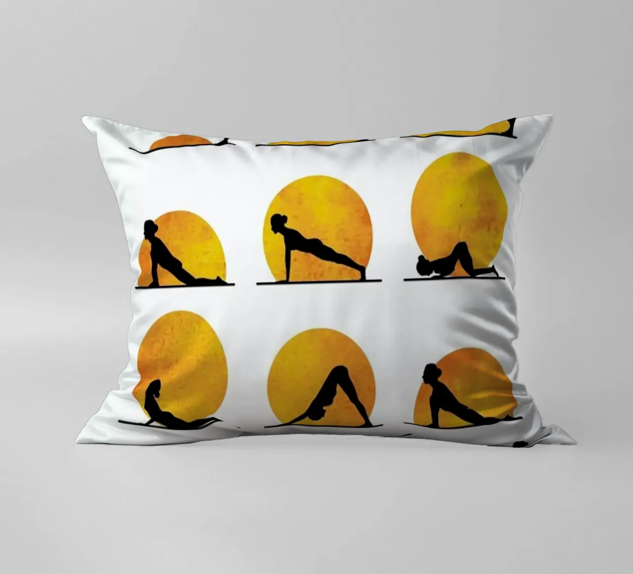 Yoga Sun Kissen von Kubistika