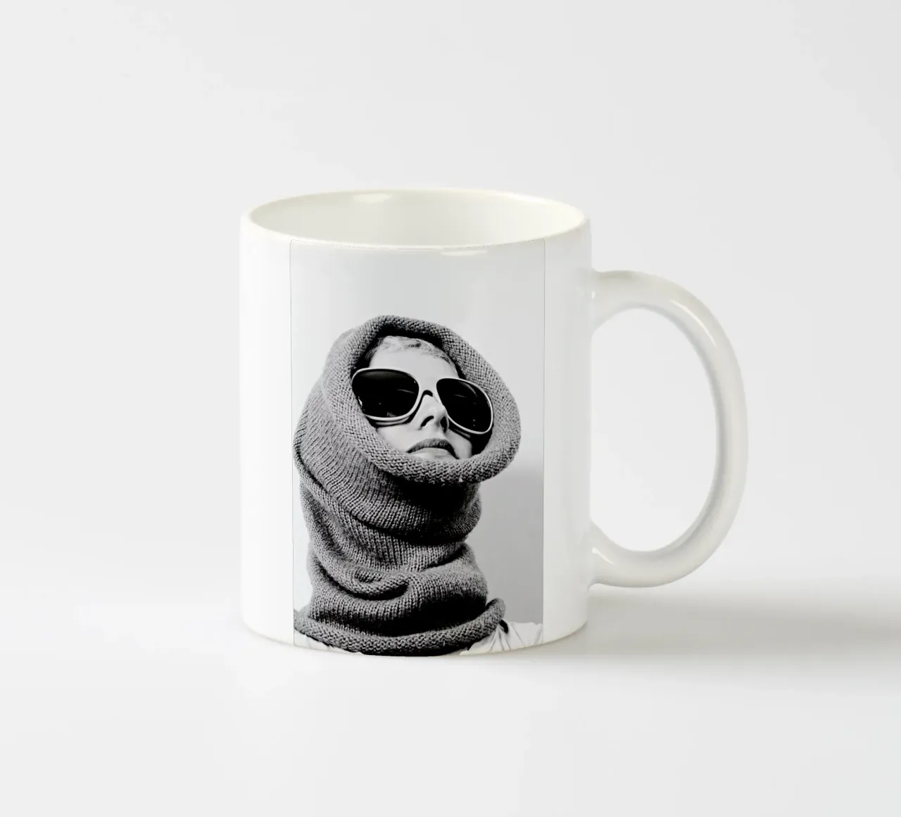 Accessorising Keramik Tasse von Runway Collective