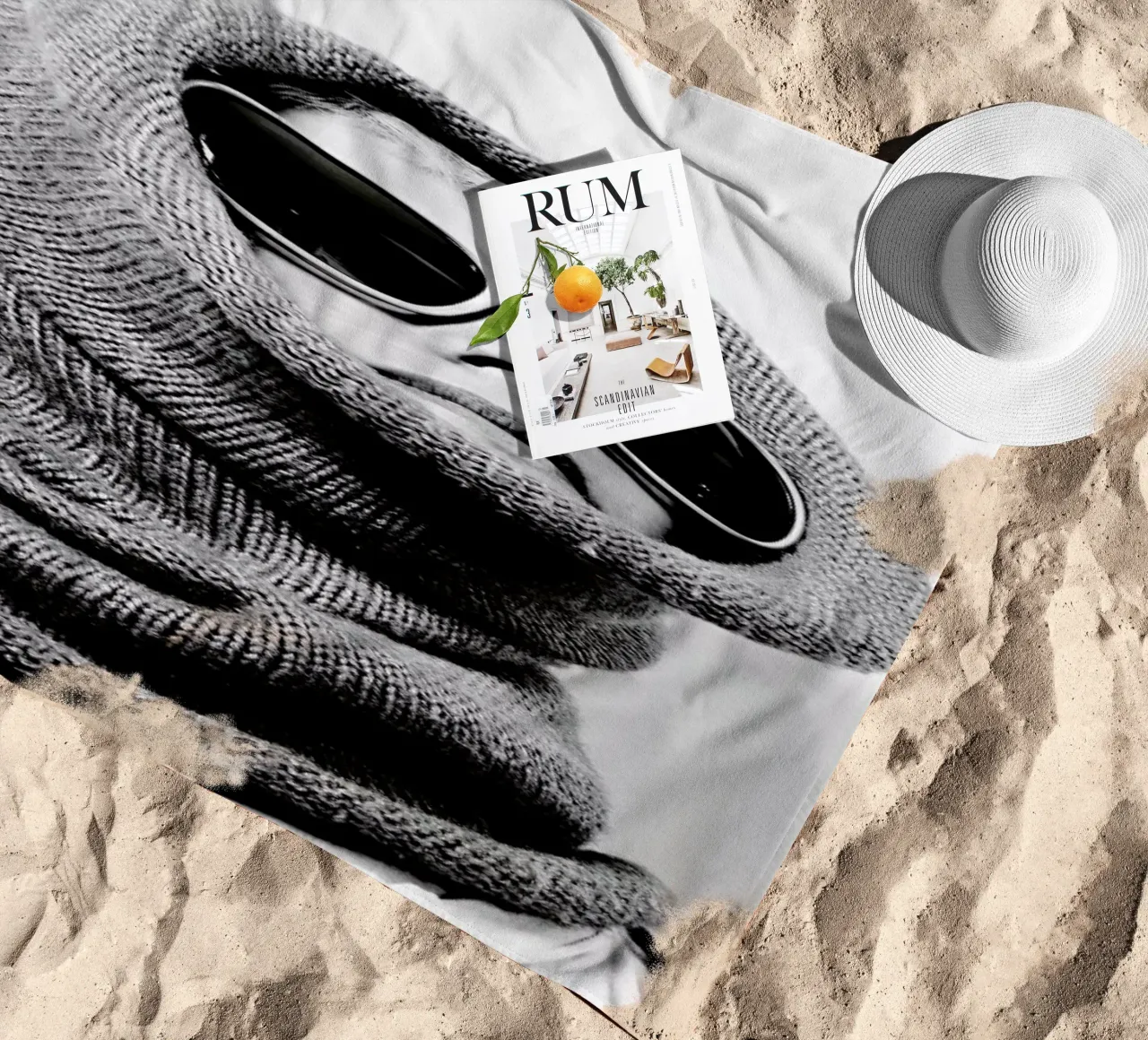 Accessorising telo mare da Runway Collective