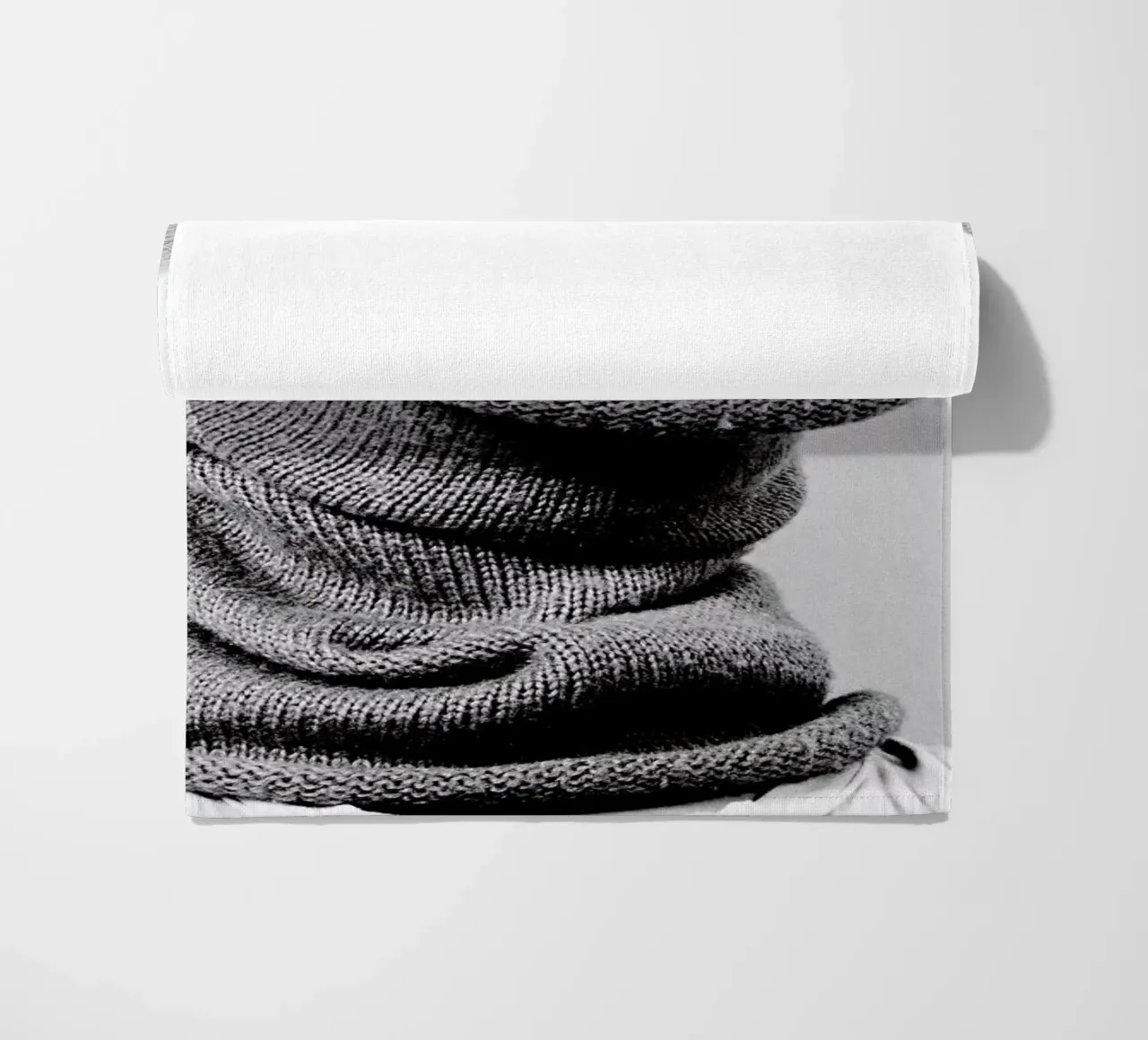 Accessorising telo mare da Runway Collective