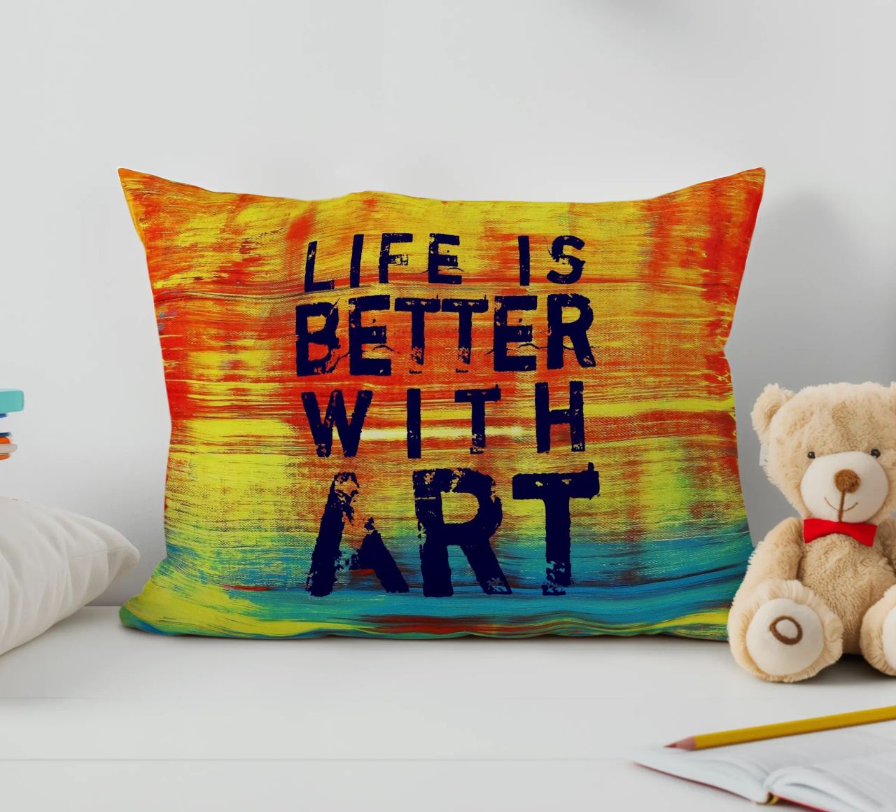 'Life is Better with Art' Farbenfrohe abstrakte Kunst cuscino da Petra Lang
