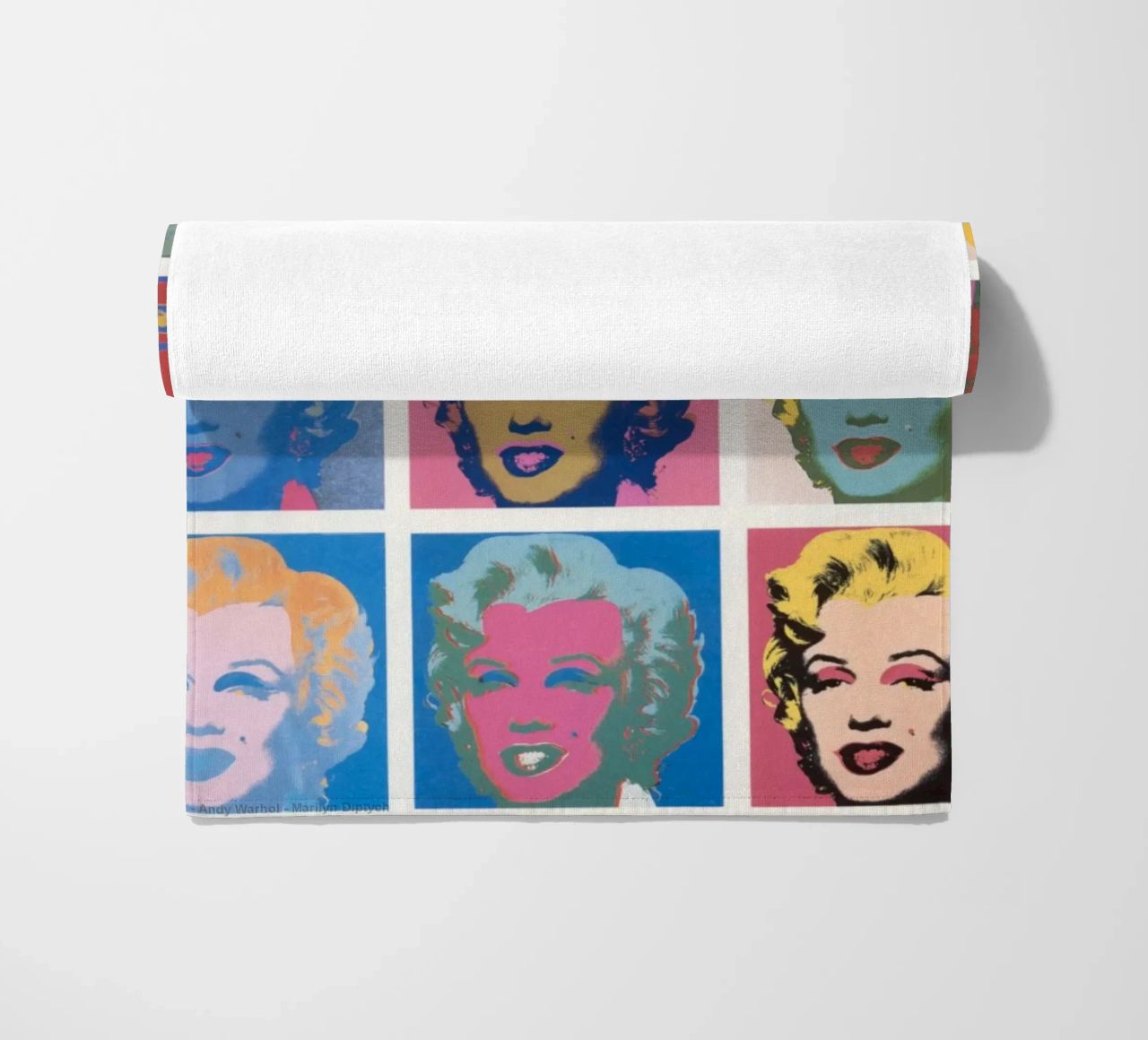 Andy Warhol Marilyn Monroe | Ikonische Pop Art Druck Strandtuch von NorwesClub