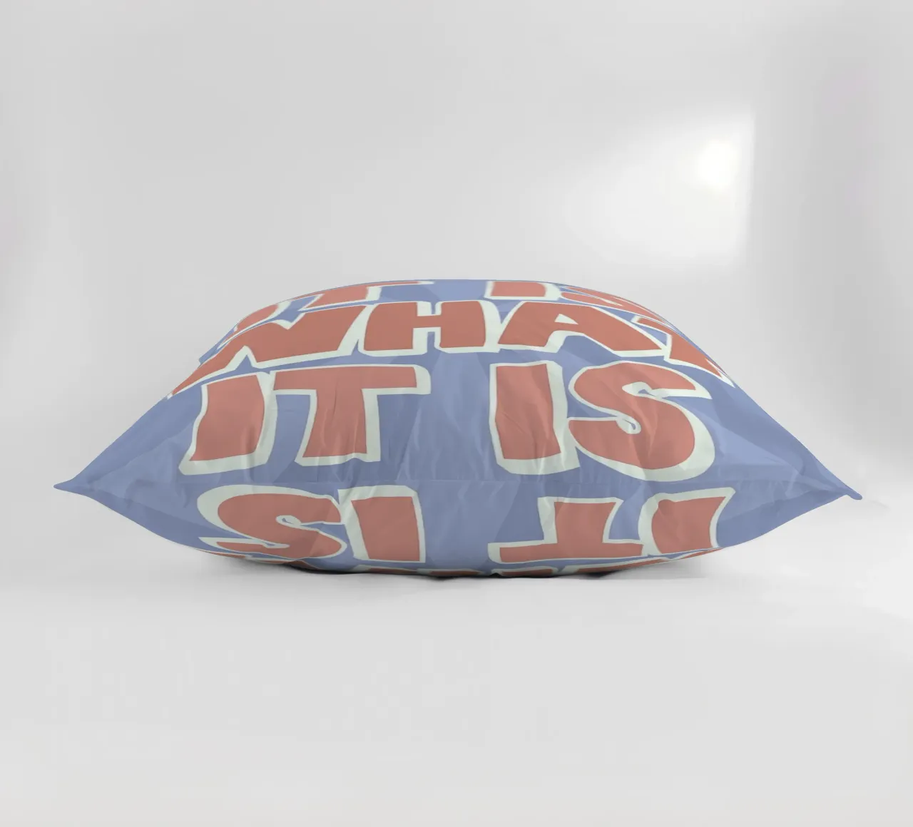 It Is What It Is Stampa - Citazioni grafiche retrò cuscino da NorwesClub