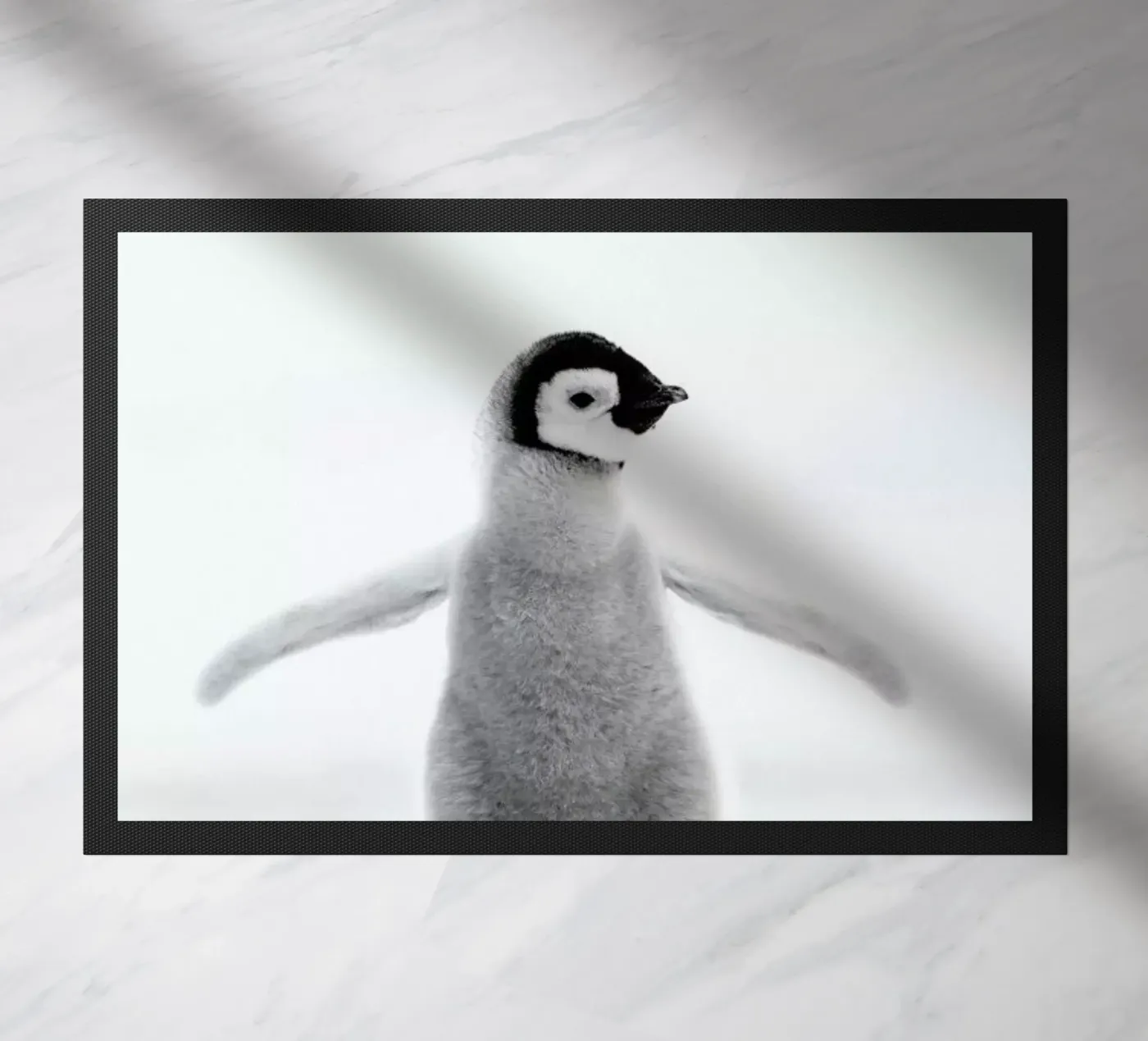 Lone Penguin zerbino da Natural Kingdom