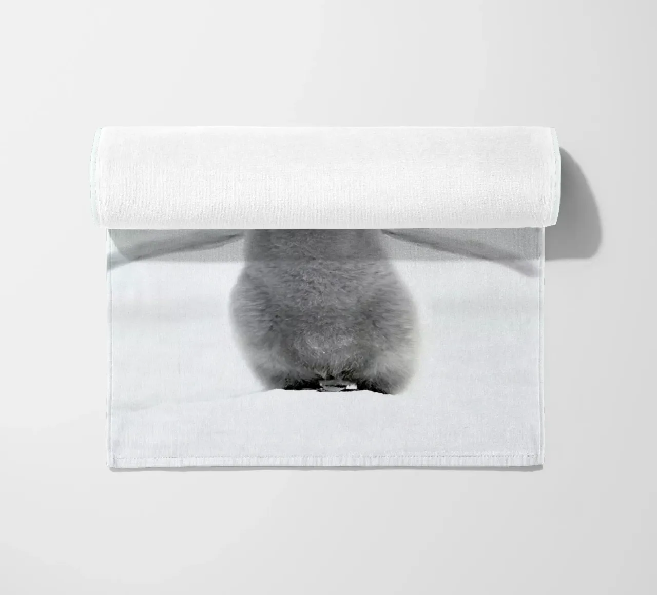 Lone Penguin strandhanddoek van Natural Kingdom