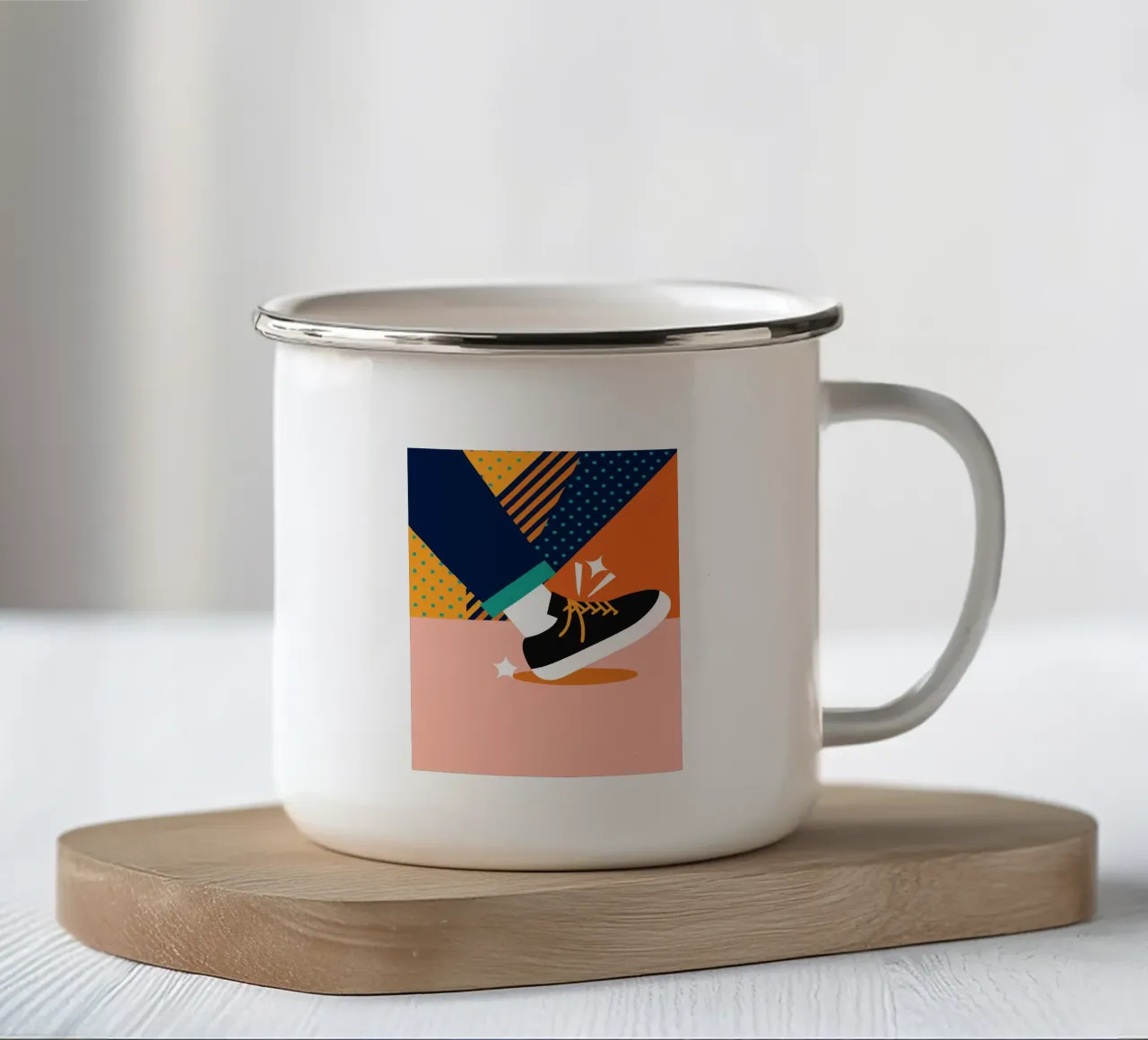 Scarpa tazza in smalto da LOOK DIFFERENT