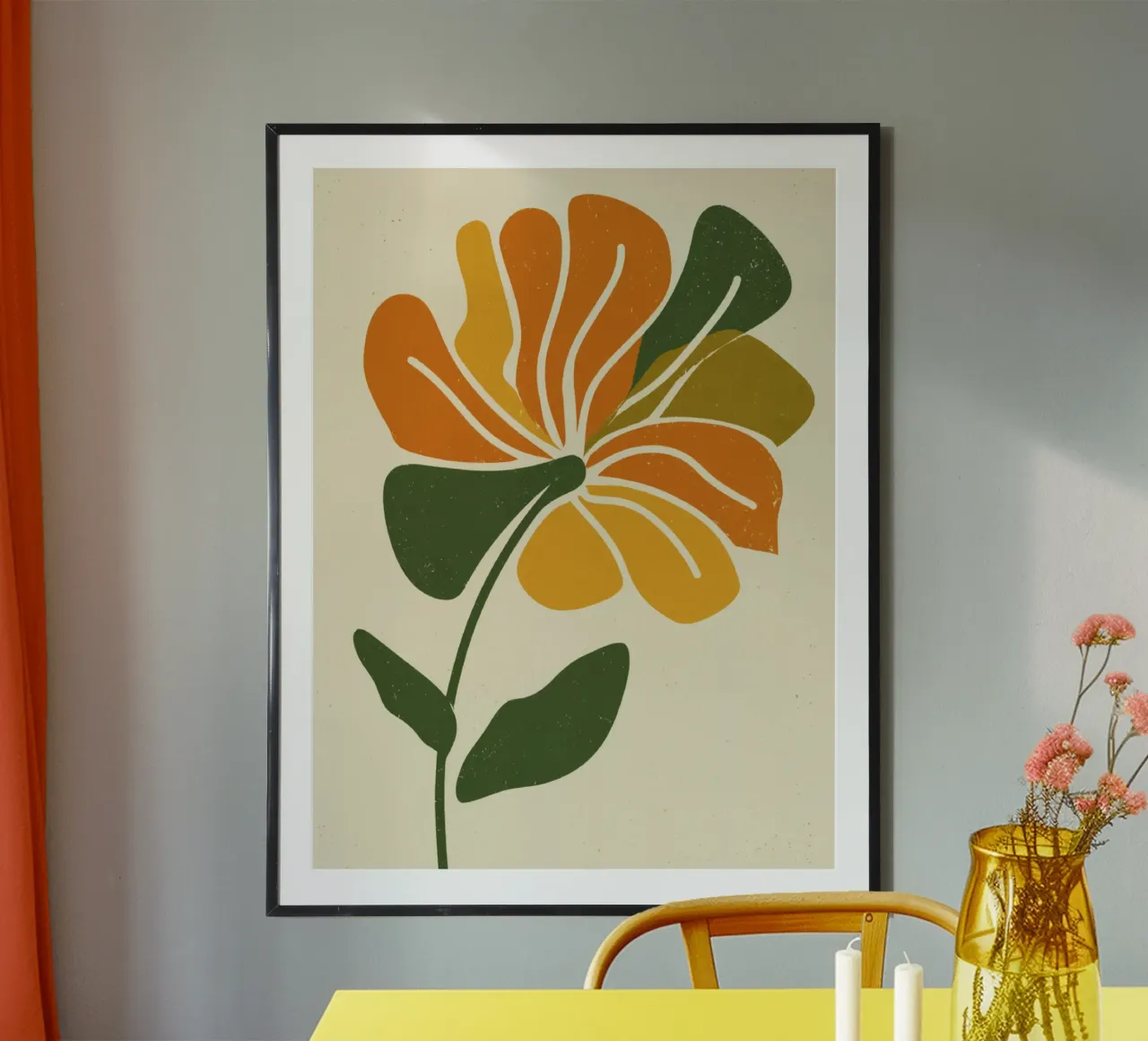 Ritaglio di fiore astratto retrò nei toni dell'arancio e del verde poster con telaio in alluminio da Modern Muse