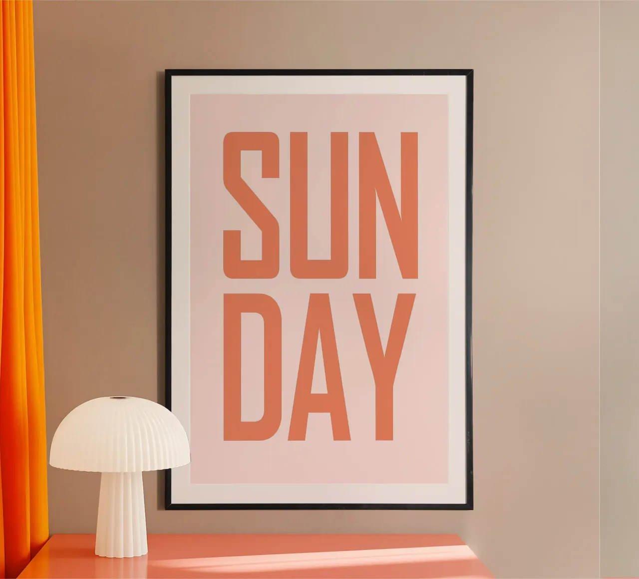 Sunday Grafikdruck | Ästhetische Wandkunst Poster mit Holzrahmen von NorwesClub