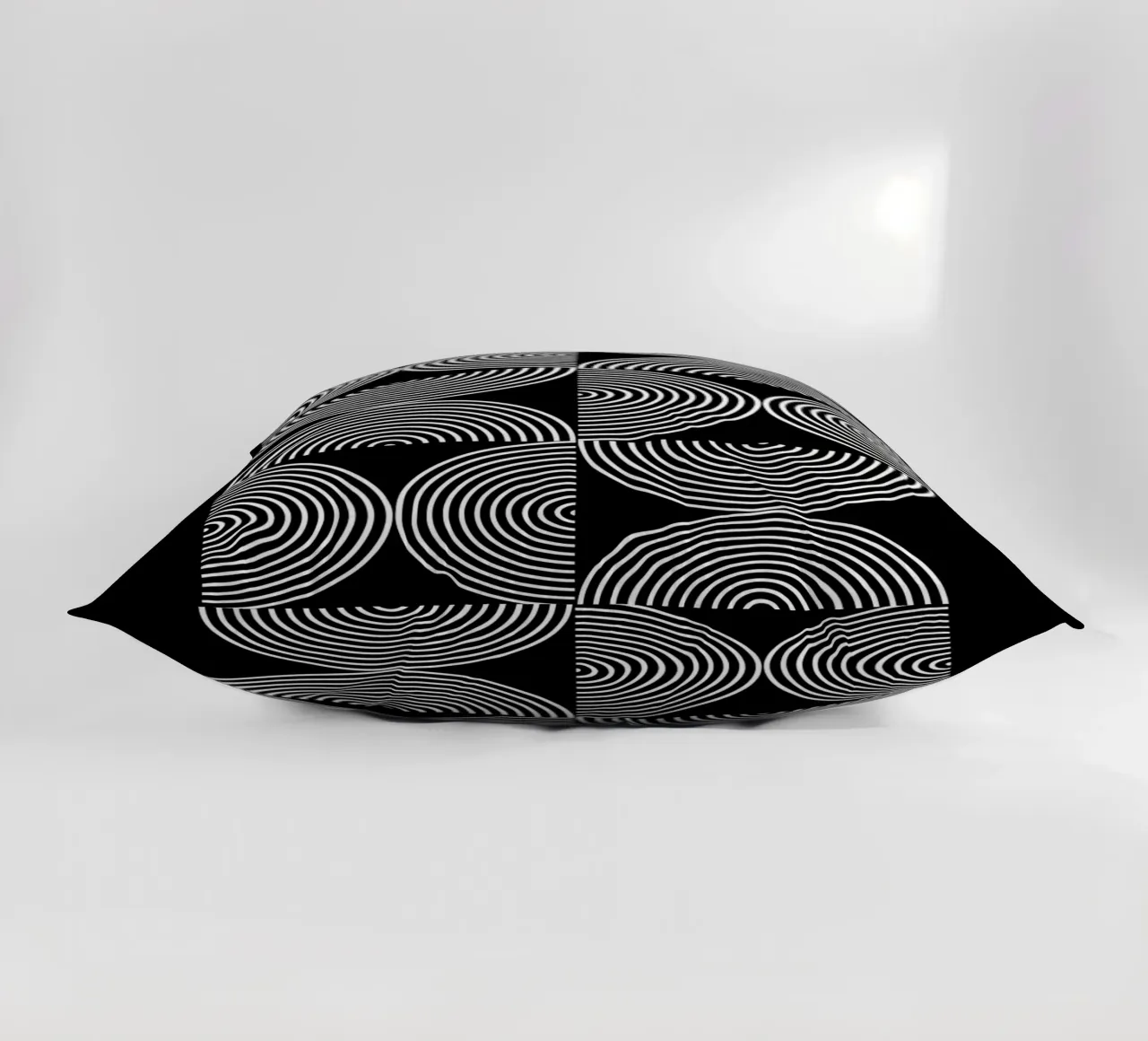 Stampa geometrica Bauhaus | Iconico design astratto cuscino da NorwesClub