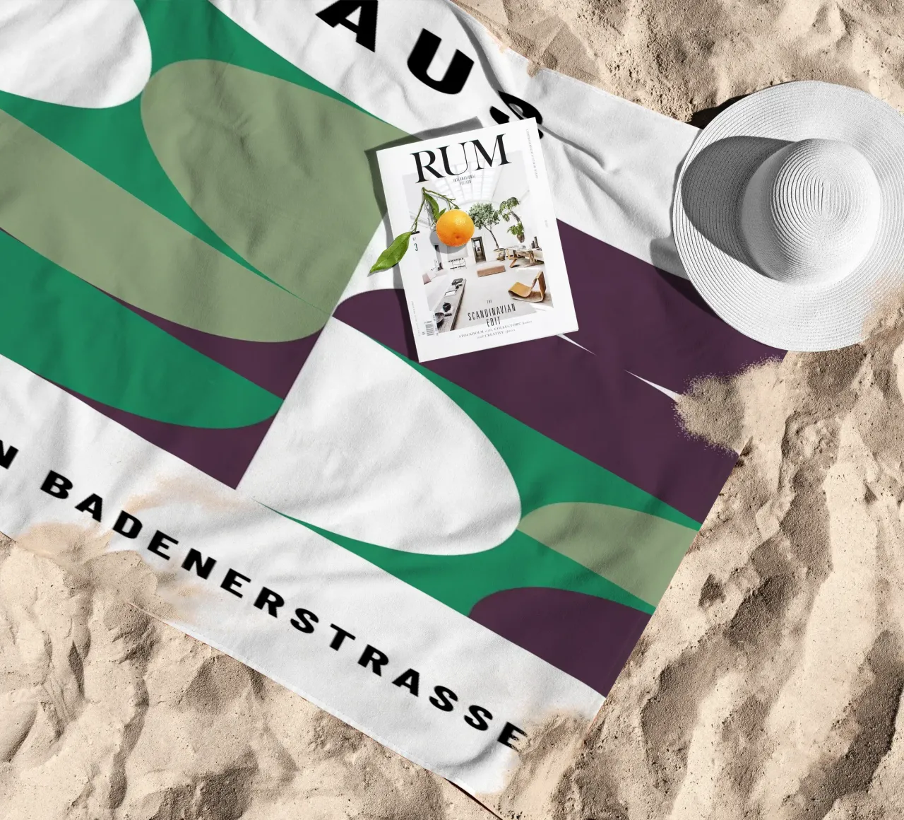 Bauhaus Geometric Pattern | Iconic Abstract Design toalla de playa de NorwesClub