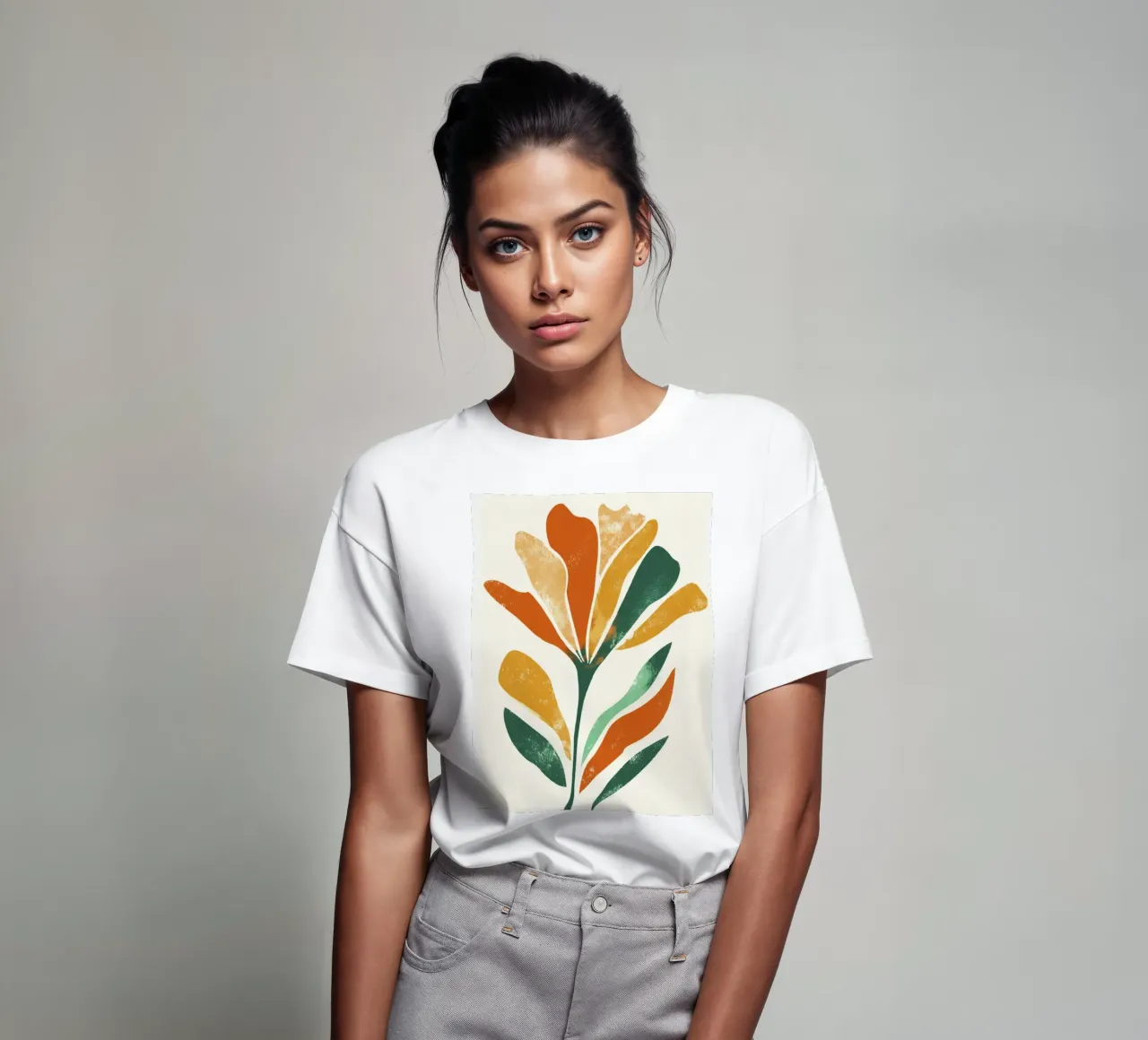 Abstracte bloemvorm in gelaagd aards kleurenpalet t-shirt van Modern Muse