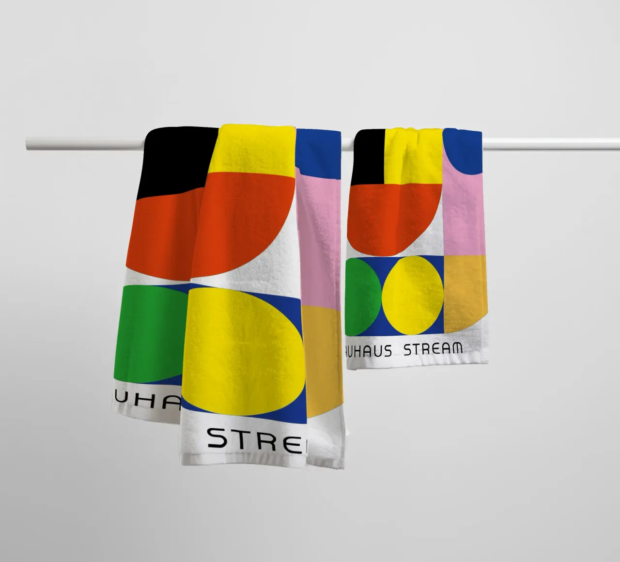 Bauhaus Stream Print | Geometric Abstract Design serviette de bain de NorwesClub