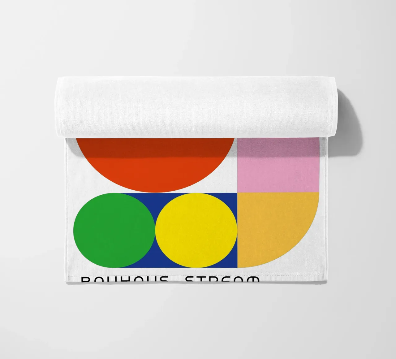 Bauhaus Stream Print | Geometrisch Abstract Ontwerp strandhanddoek van NorwesClub