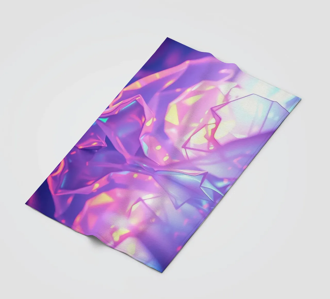 Forme geometriche astratte colorate che riflettono una superficie liscia coperta in pile da DesignDoodle