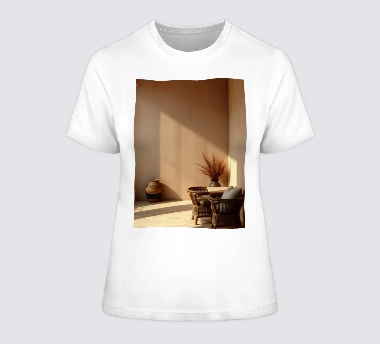 Elegantes und beruhigendes Zimmer mit minimalistischem Interieur Frauen T-Shirt von DesignDoodle