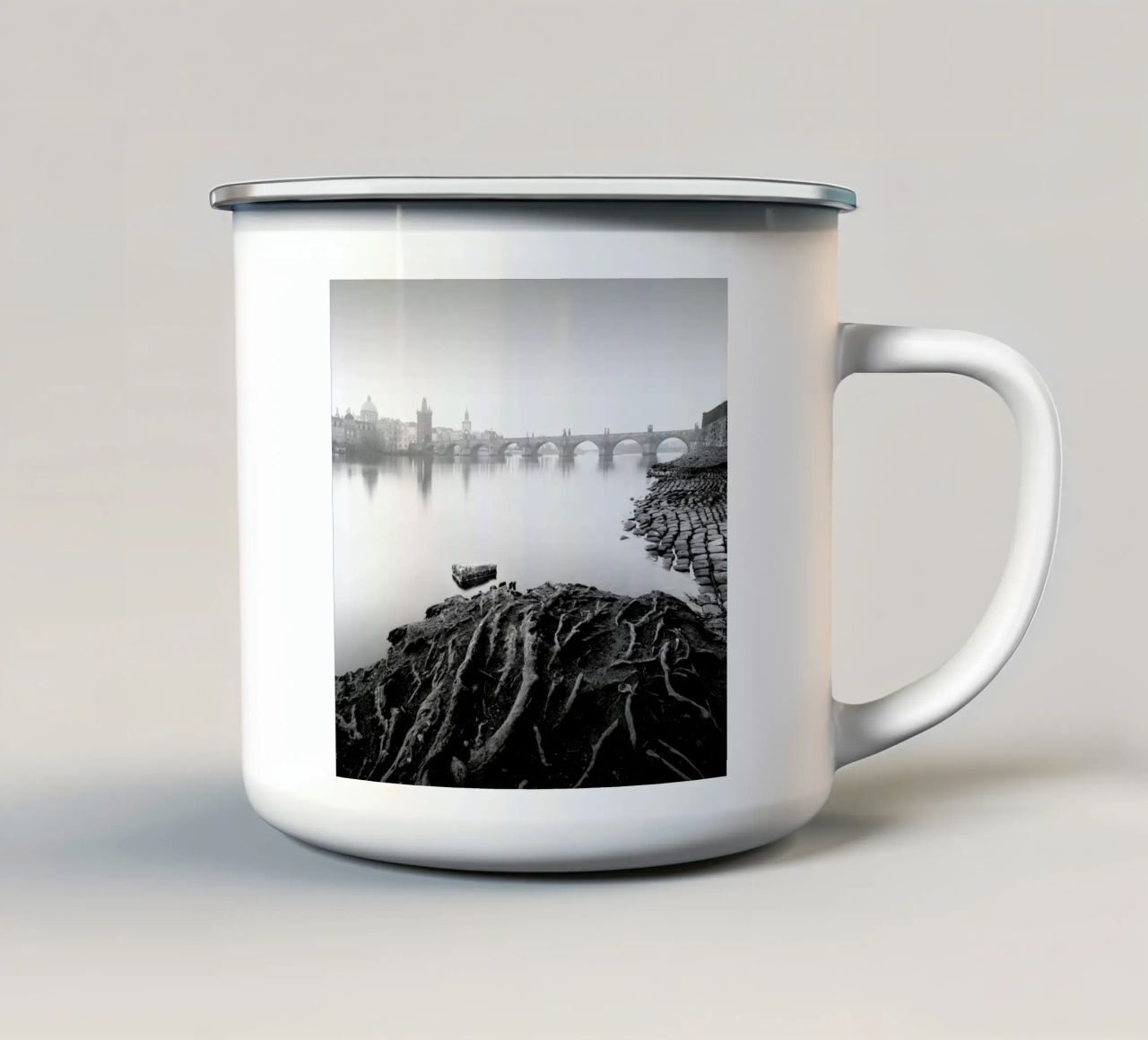 Vltava River Study 8 - Prag 2020 tazza in smalto da Håggard Photography | Ronny Behnert