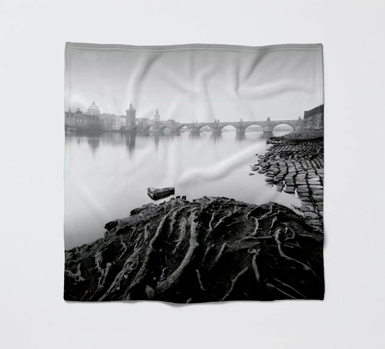 Vltava River Study 8 - Prag 2020 coperta in pile da Håggard Photography | Ronny Behnert