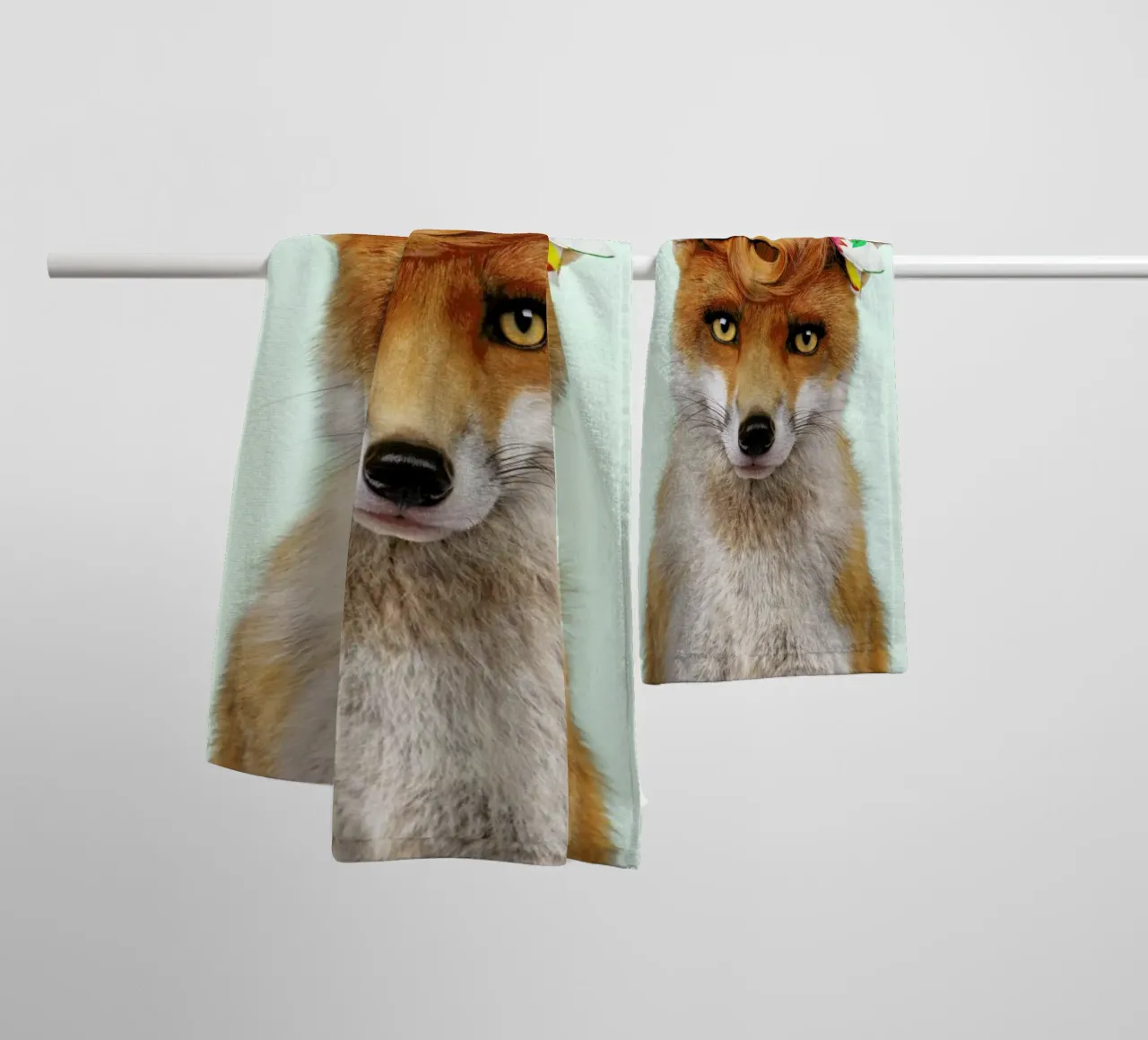 Mis Foxy asciugamano da bagno da Paul Fuentes Design