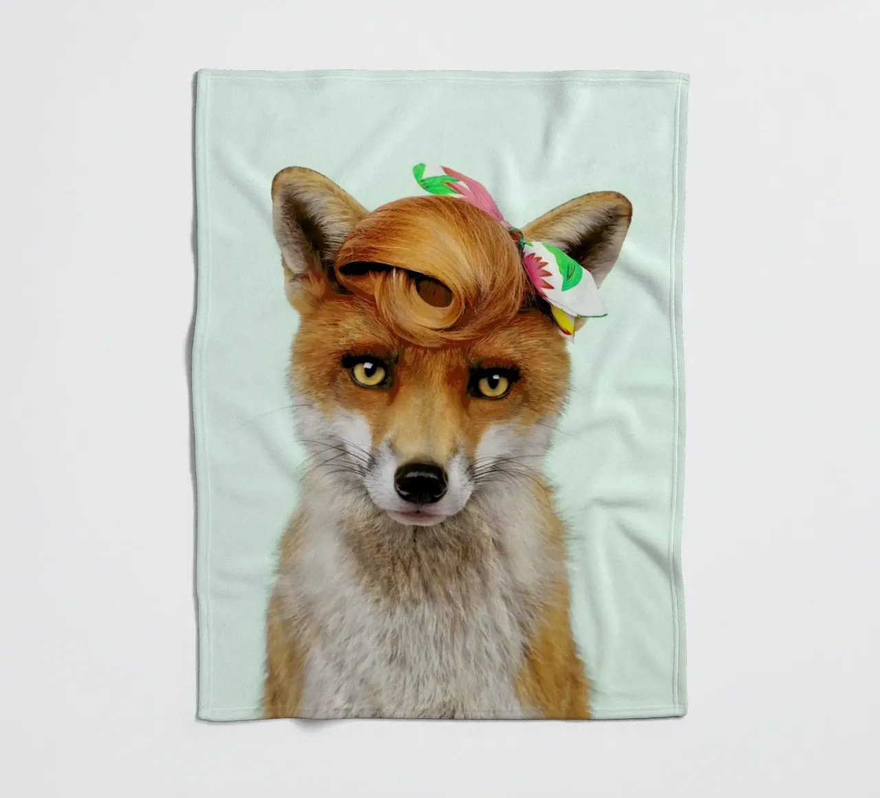 Mis Foxy coperta in pile da Paul Fuentes Design
