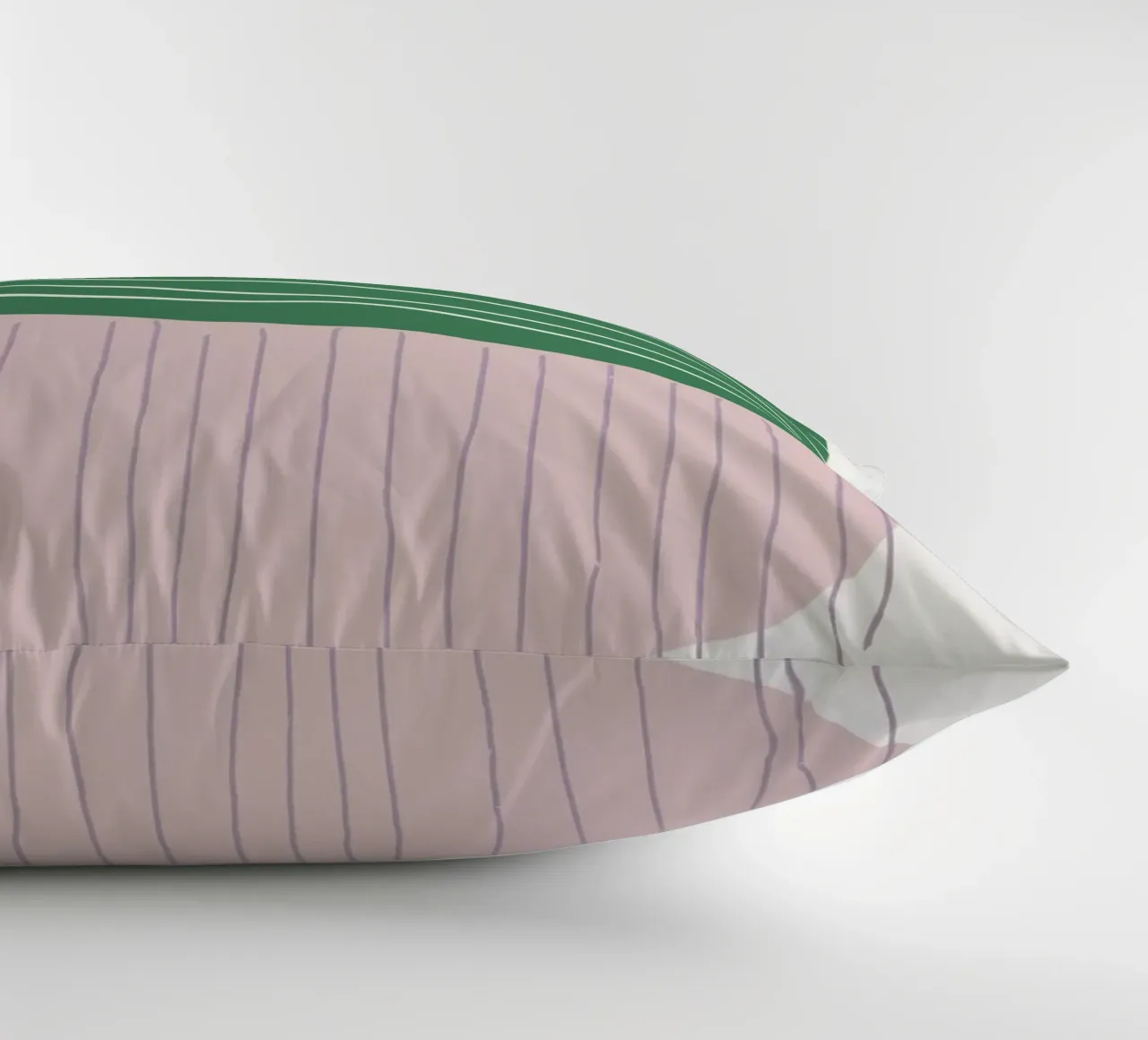 Forme semplici di rosa e verde cuscino da Little Dean
