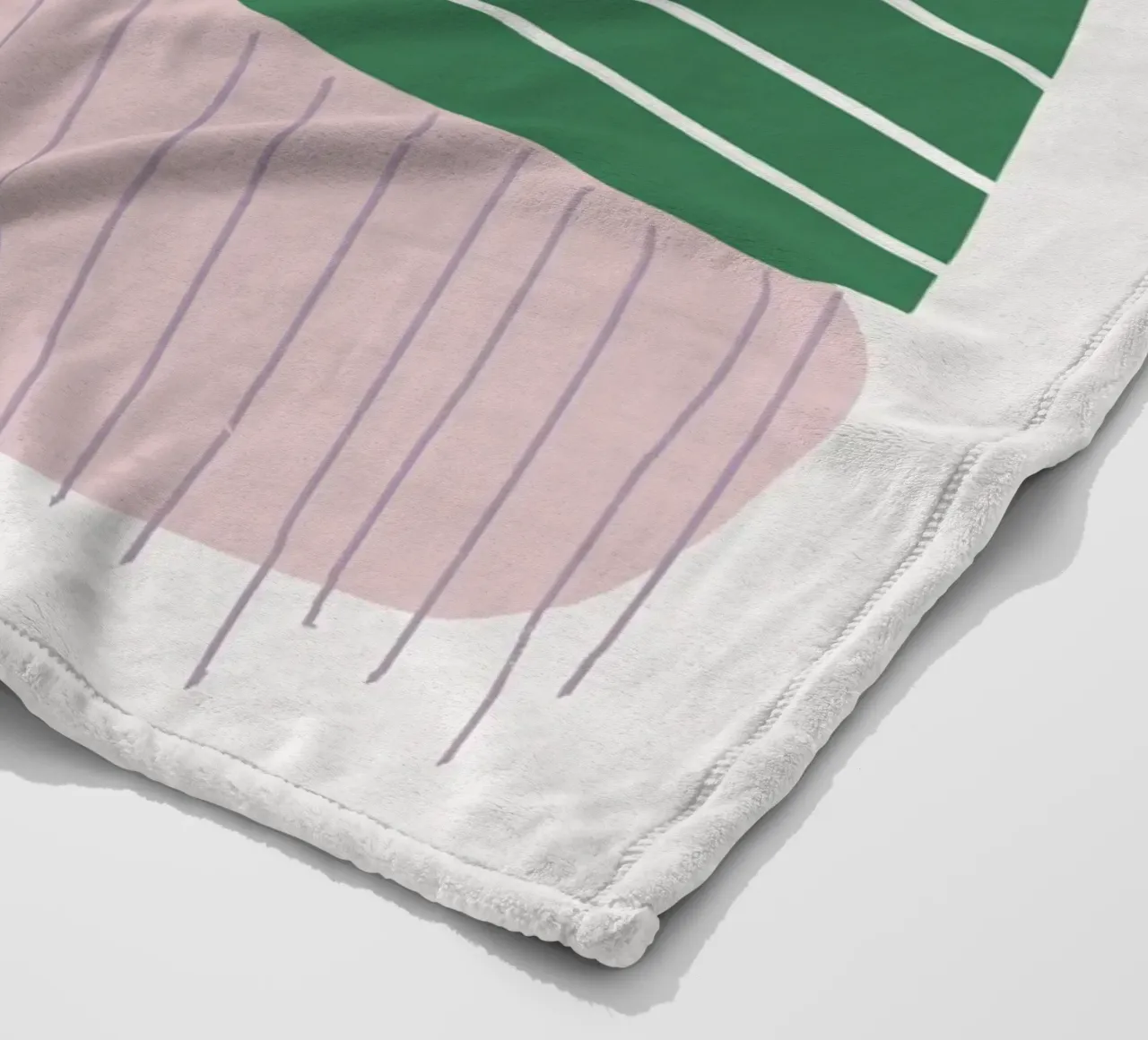 Forme semplici di rosa e verde coperta in pile da Little Dean