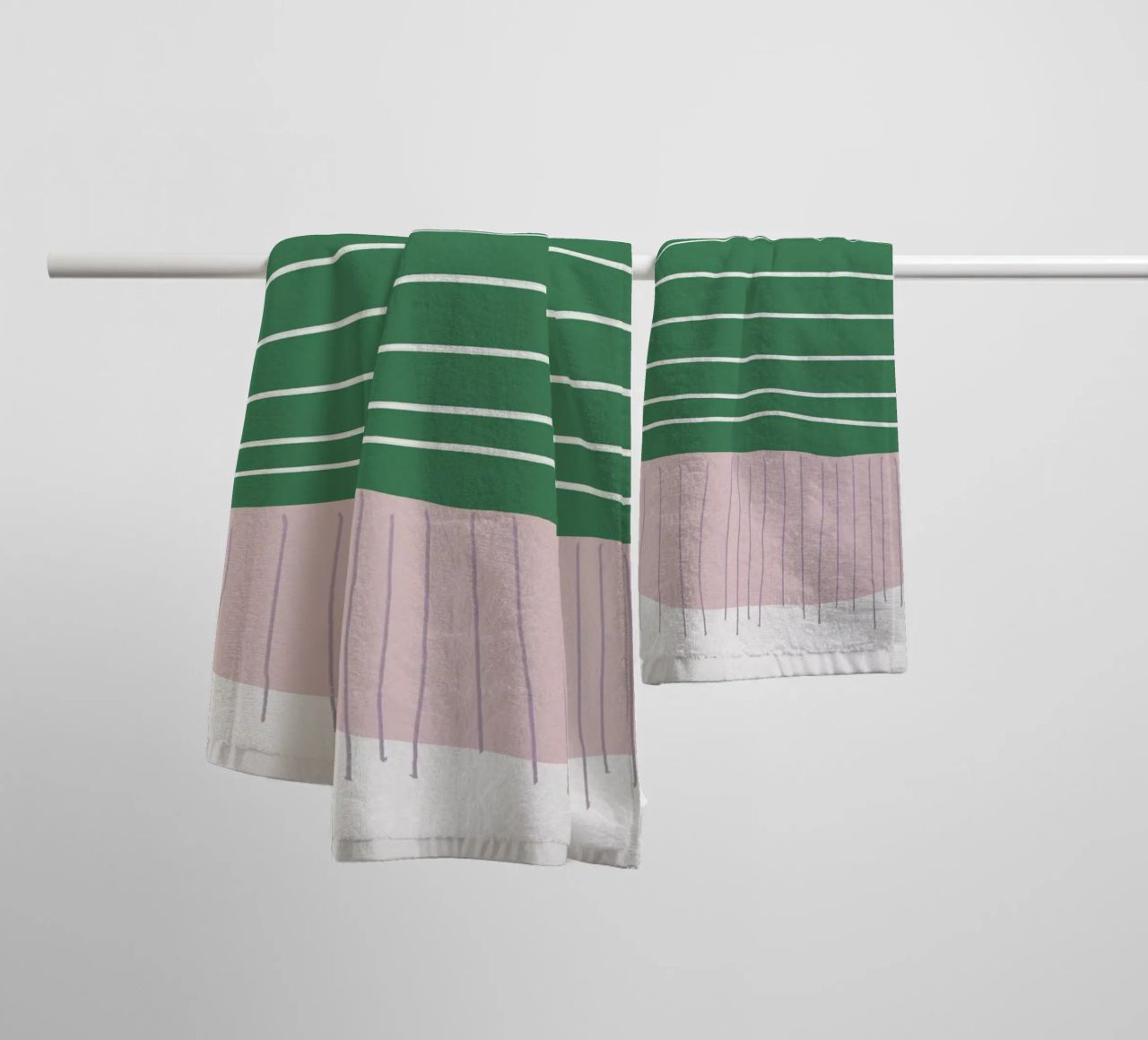 Eenvoudige vormen van roze en groen badhanddoek van Little Dean