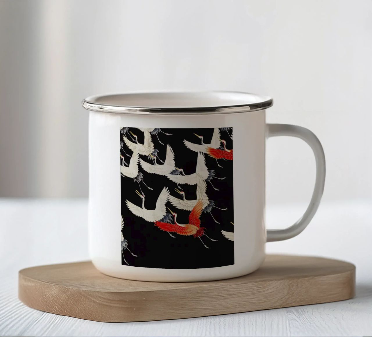 Furisode with a Myriad of Flying Cranes (1910–1920) tazza in smalto da Venus Art