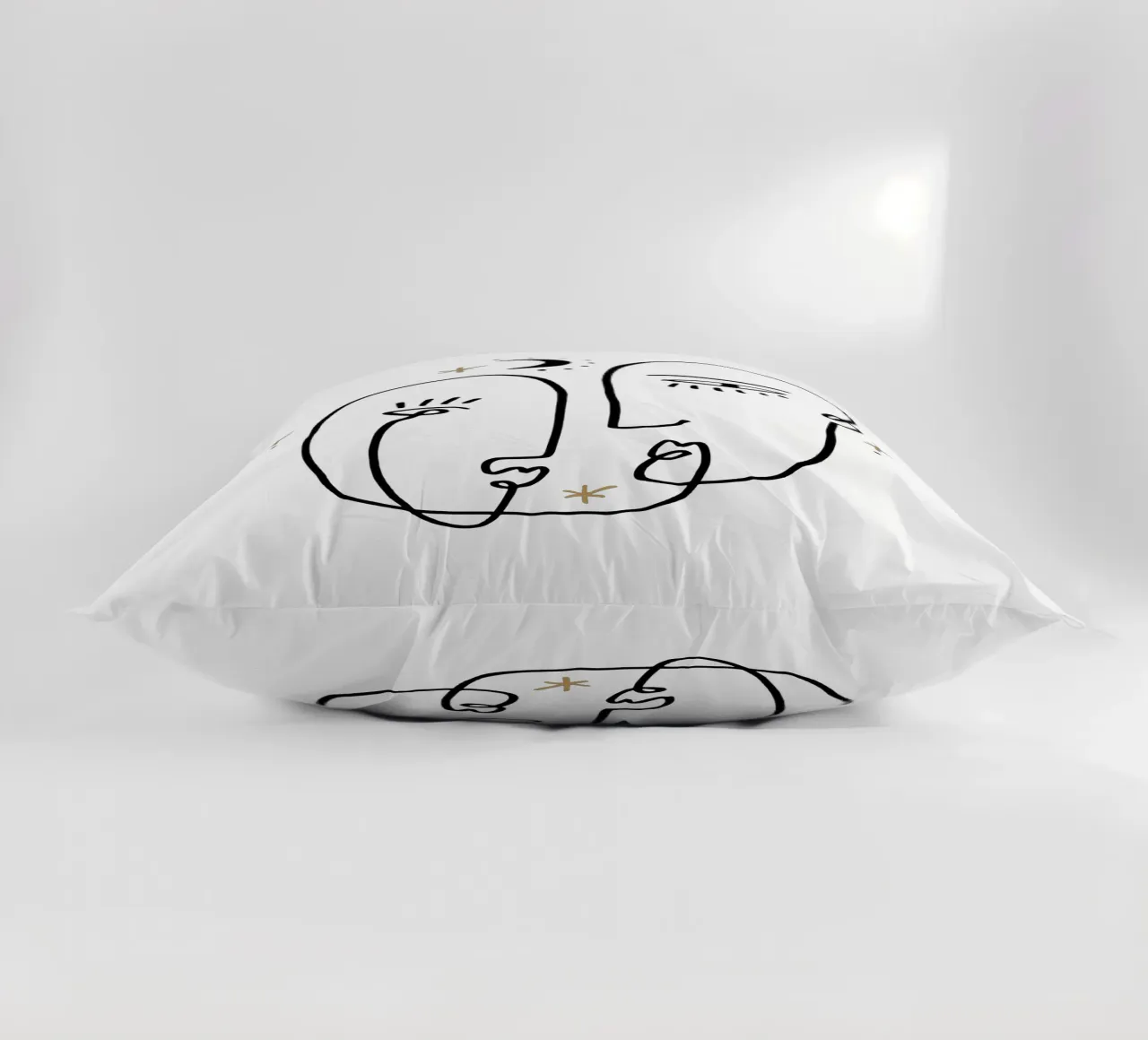 Two Souls No 01 (Without Background) cuscino da treechild