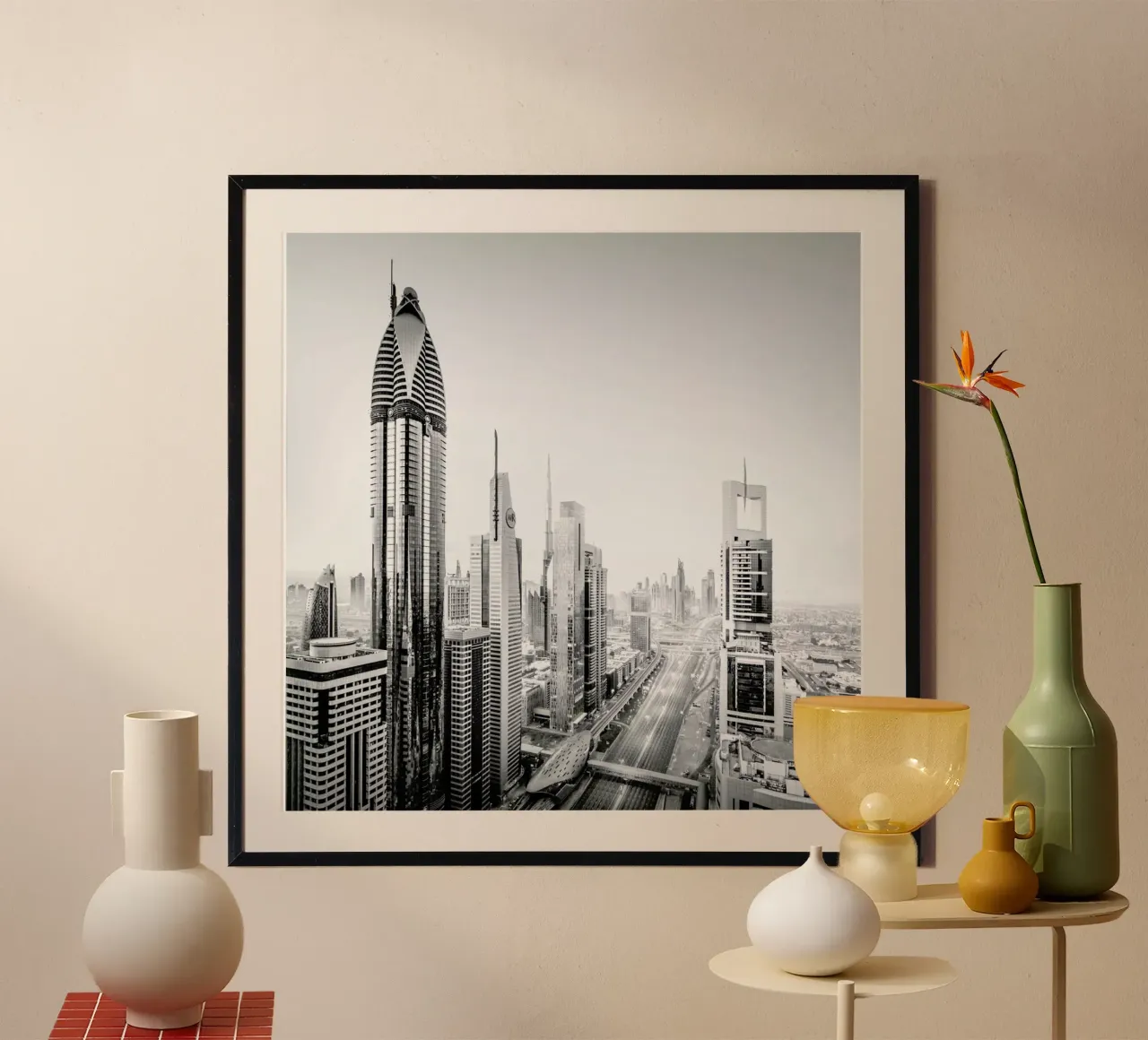 Sheikh Zayed Road - Dubai 2015 poster con telaio in alluminio da Håggard Photography | Ronny Behnert