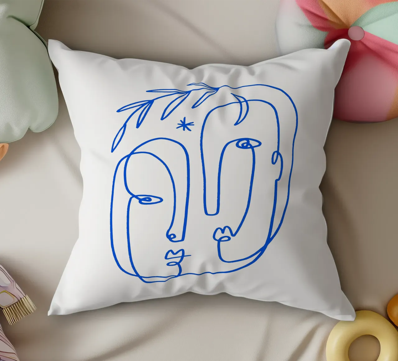 Two Souls No 02 (without Background) cuscino da treechild