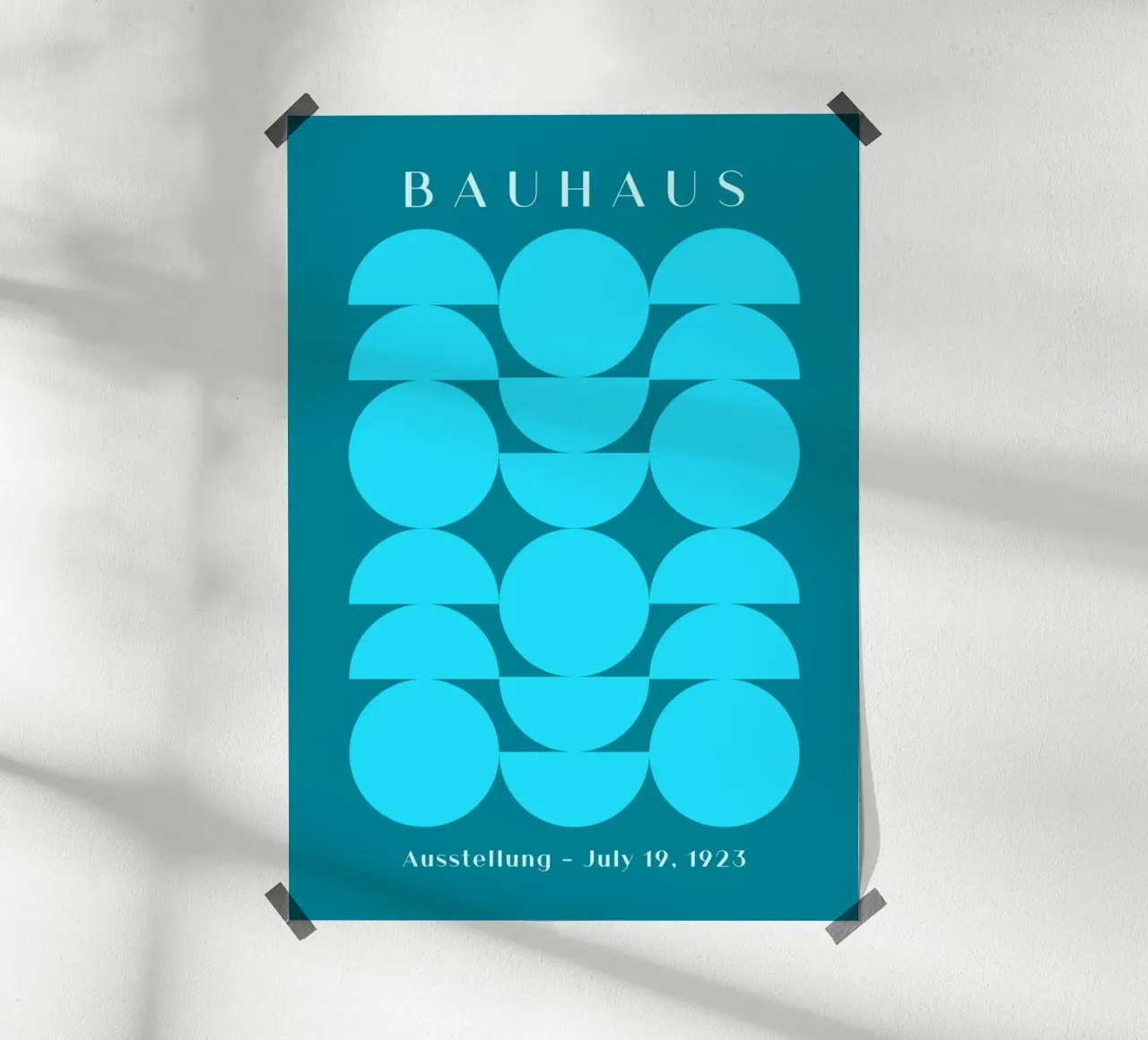 Bauhaus 1923 Mostra Forme geometriche blu poster con telaio in legno da NorwesClub