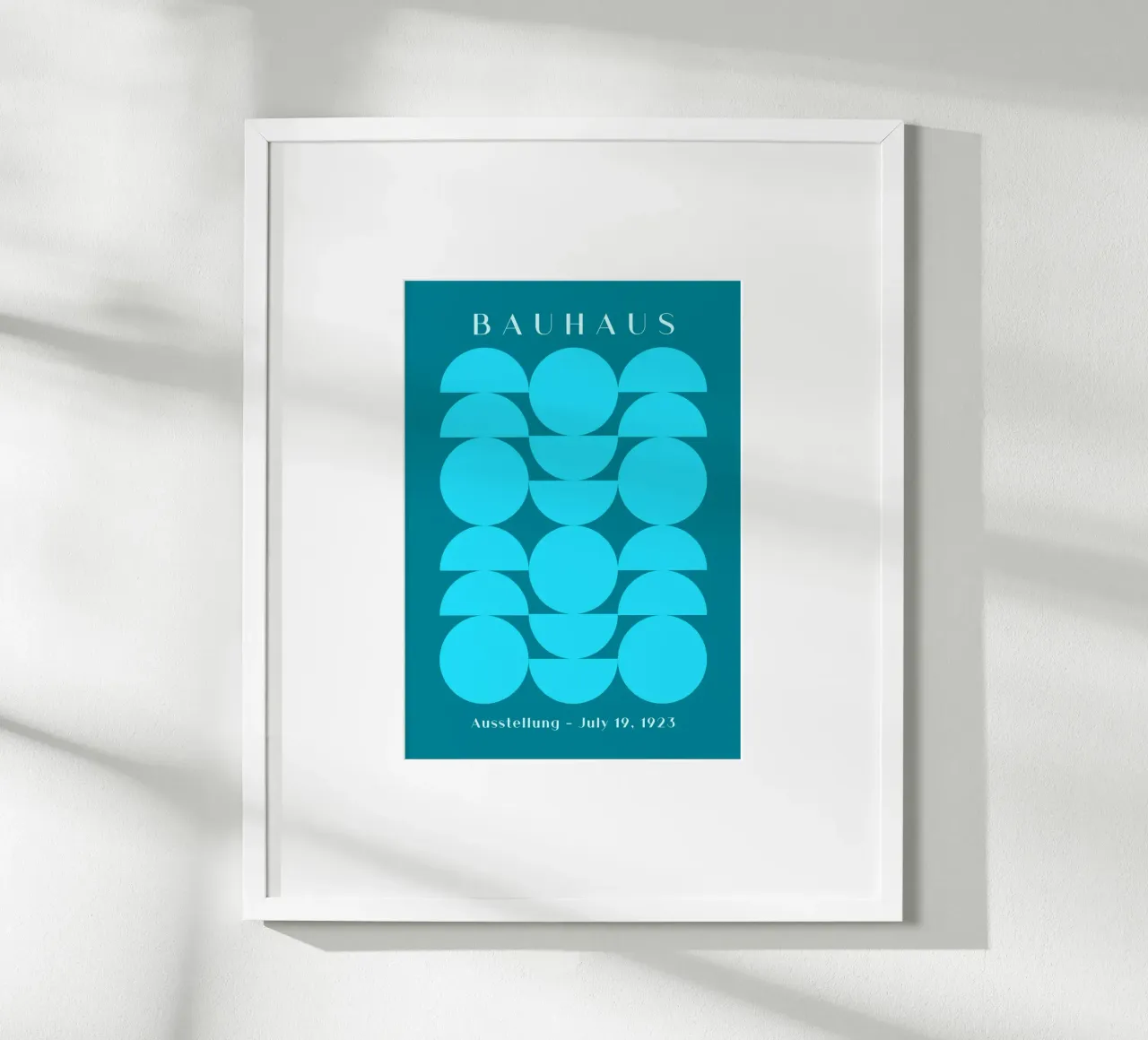 Bauhaus 1923 Mostra Forme geometriche blu poster con telaio in legno da NorwesClub