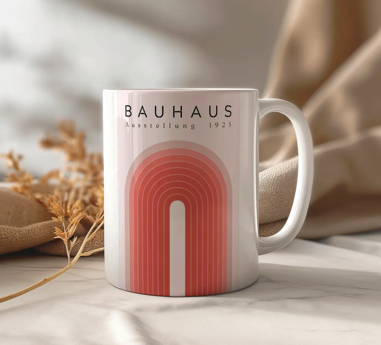 Bauhaus 1923 Mostra Rosa Arco Gradiente Stampa tazza in ceramica da NorwesClub