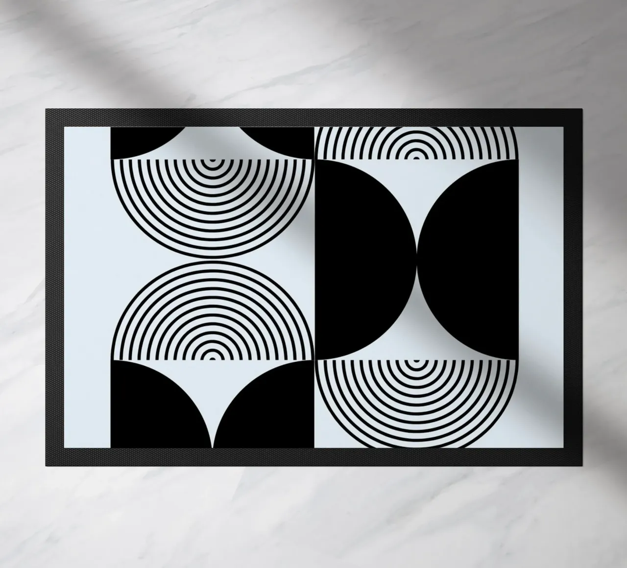 Bauhaus 1923 Geometrisches Muster Schwarz Weiß Druck Fußmatte von NorwesClub