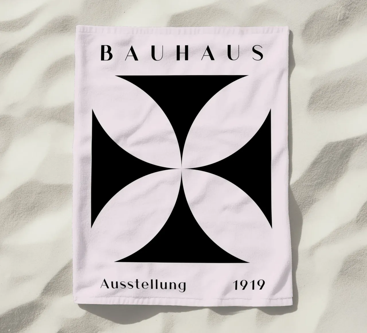Bauhaus 1919 Mostra Forma geometrica nera telo mare da NorwesClub