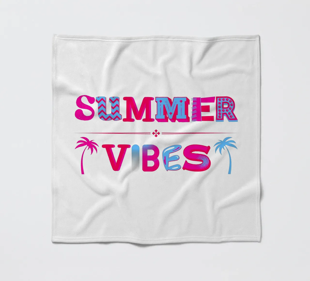 Scritta Summer vibes con palme in rosa blu coperta in pile da ArtDesign by KBK