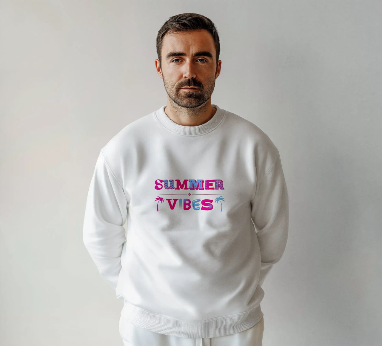 Scritta Summer vibes con palme in rosa blu felpa da ArtDesign by KBK