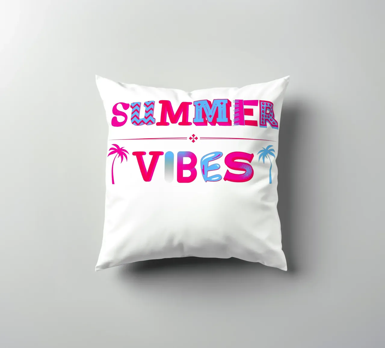 Letras veraniegas con palmeras en azul rosado cojín de ArtDesign by KBK