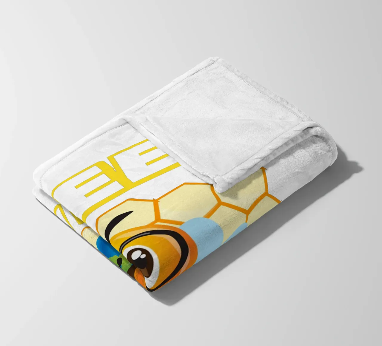 Ape con occhiali e mappamondo davanti a un favo giallo coperta in pile da ArtDesign by KBK