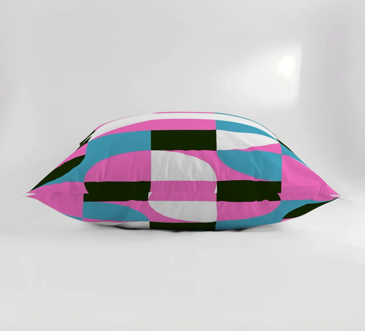 Geometrisches Muster Abstrakt Rosa Blau Grün Druck Kissen von NorwesClub