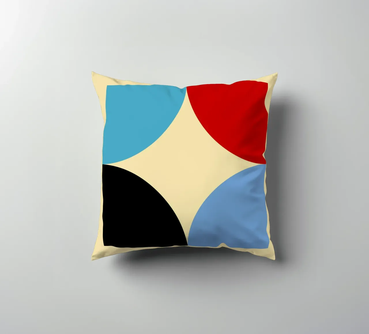 Arte astratta geometrica con curve a quattro colori cuscino da NorwesClub