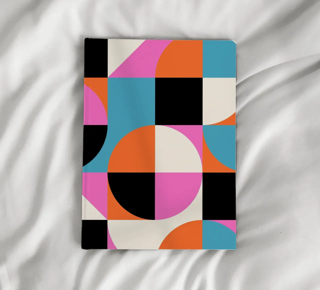 Bauhaus Style Vibrant Geometric Pattern Art cuaderno de NorwesClub